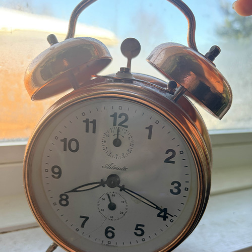 This is an alarm clock I got from my grandma. I don't really use it but there are definitely a few interactions that can occur.